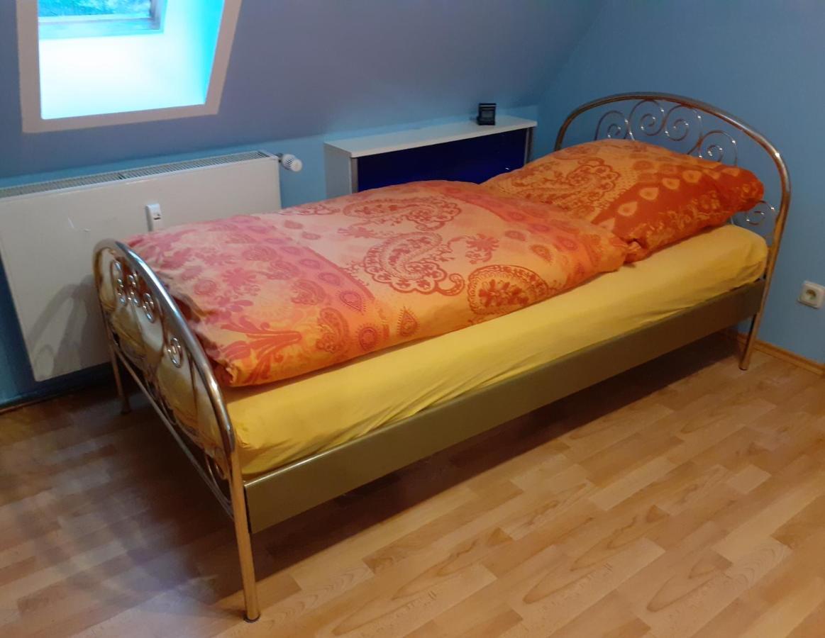Schoene Und Ruhige Ferienwohnung In Ottendorf Sebnitz Exterior photo